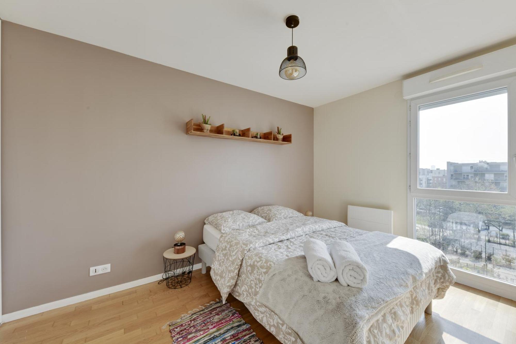 Chic Apartment With Superb View Of The Eiffel Tower Saint-Denis  Extérieur photo