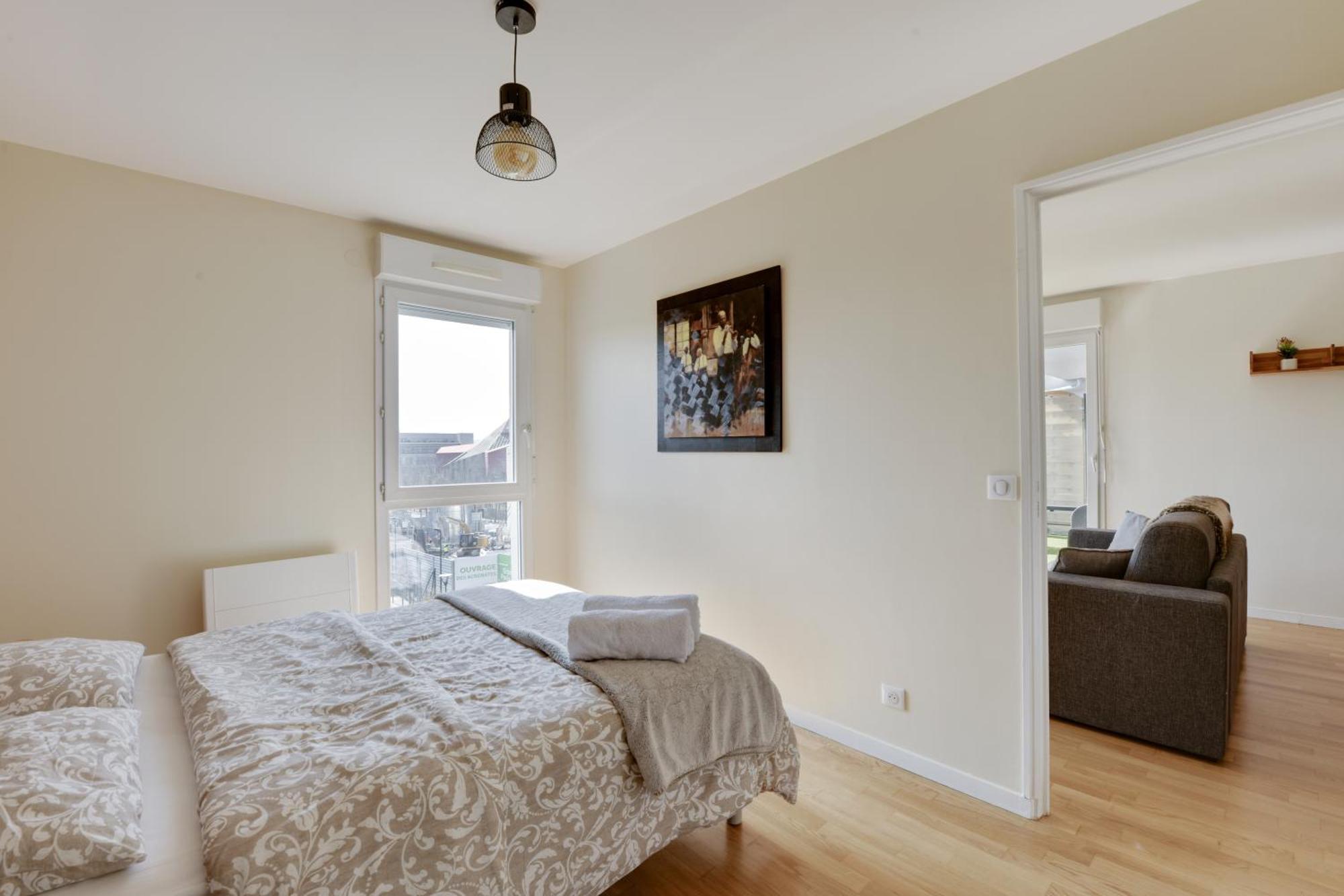 Chic Apartment With Superb View Of The Eiffel Tower Saint-Denis  Extérieur photo