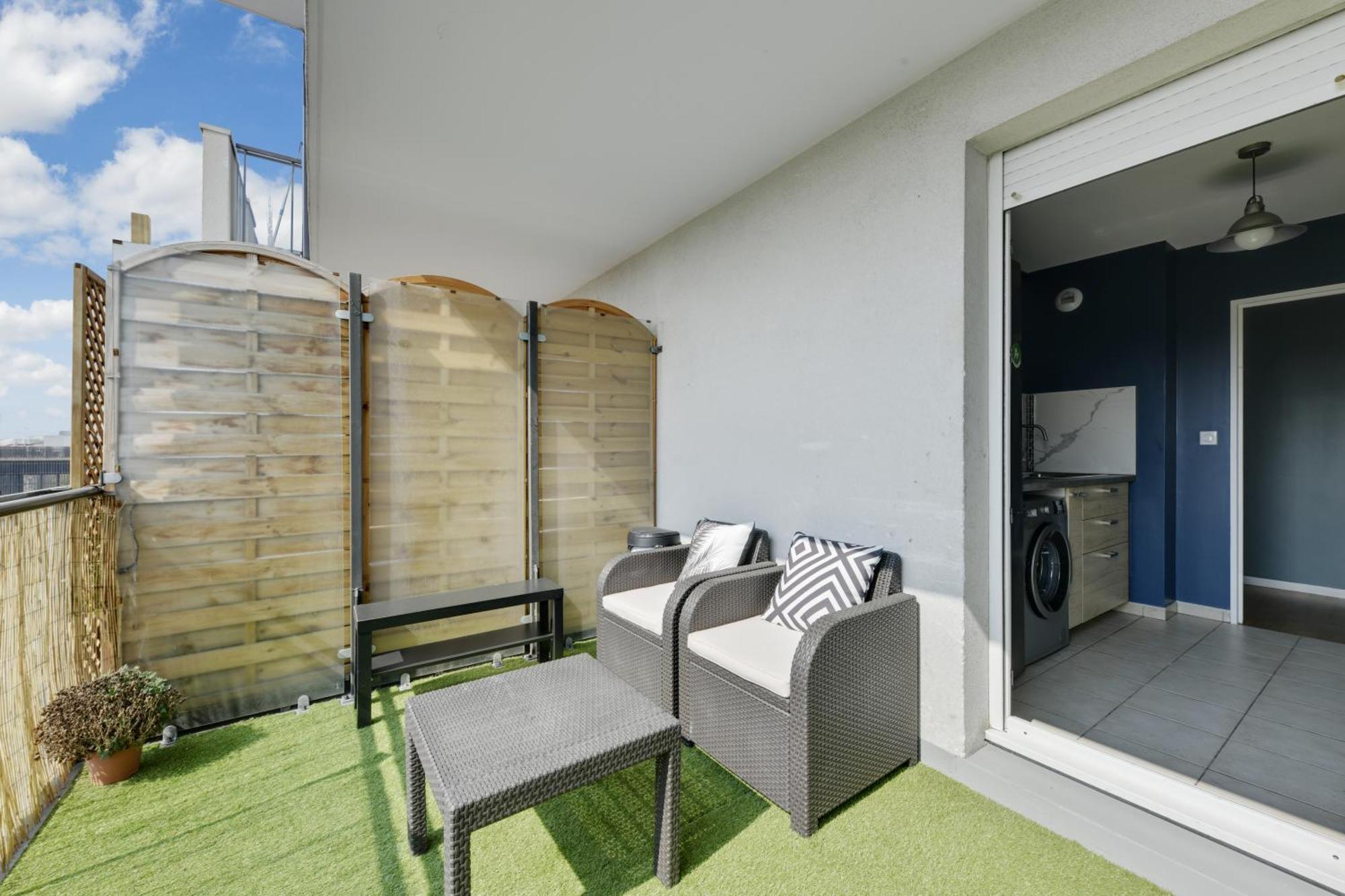Chic Apartment With Superb View Of The Eiffel Tower Saint-Denis  Extérieur photo