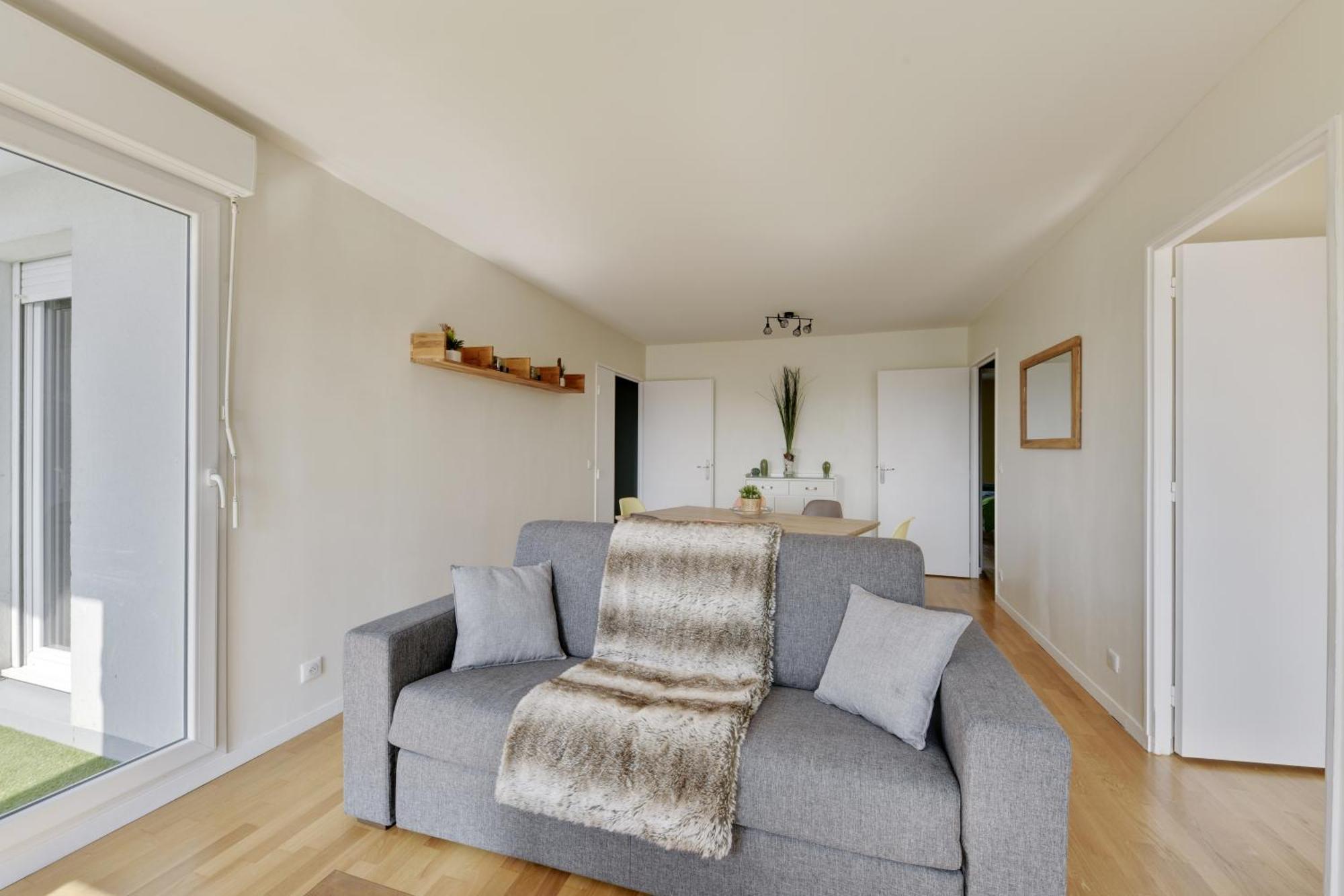 Chic Apartment With Superb View Of The Eiffel Tower Saint-Denis  Extérieur photo