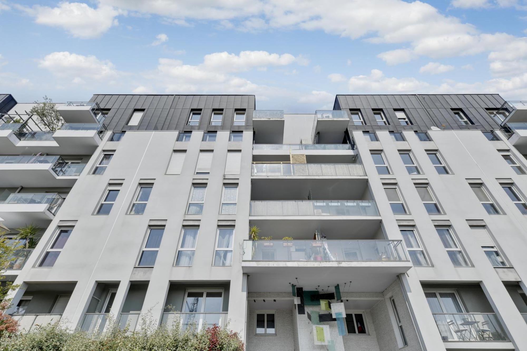 Chic Apartment With Superb View Of The Eiffel Tower Saint-Denis  Extérieur photo